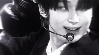 Ashley , look at me!