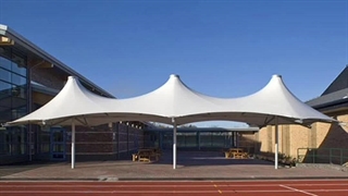 نصب سایبان های خیمه ای حیاط رستوران الاچیق