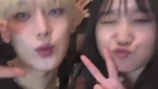 پسرای‌توی‌مدرسه‌هیچوقت‌بهم‌نگاه‌نکردن‌ولی‌انهاپین...