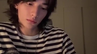 لایو هیونجین STRAY KIDS در تاریخ 2024.8.7 همراه زیرنویس فارسی آنلاین ♡♡ کپ