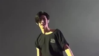 اما انهایپن نگاهش کردن:) کپشن