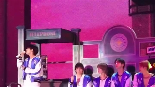 سولو استیج تهیون با کاور آهنگ pretender در کنسرت ژاپن