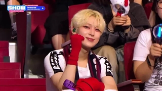 اجرای‌ آهنگ‌ Paranormal انهایپن‌ در Show Champain