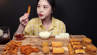 اسمر بوکی و مرغ سوخاری