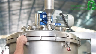 ساخت میکسر هموژنایزر تحت خلاء با تکنولوژی چرخش مخزن | فن آوران صادق اسپادانا