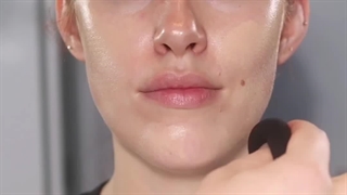 کرم پودر نارس مدل نچرال رادیانت Nars