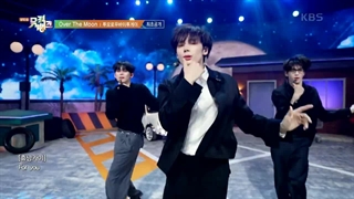 اجرای آهنگ Over The Moon در موزیک بنک (کپشن)