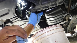 نحوه تعویض روغن موتور سراتو