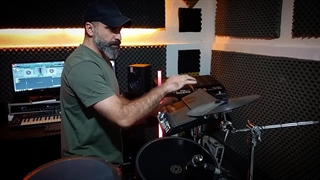 کاور آهنگ گوگوش نازتکه توسط حسن مهدوی با پرکاشن دیجیتال یاماها