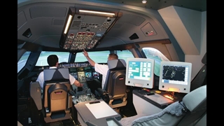 شبیه ساز پرواز و آموزش خلبانی حرفه‌ای در آموزشگاه آویواسکای