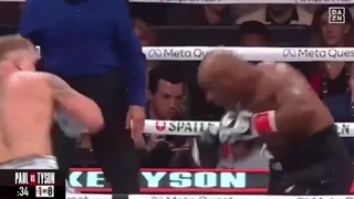 مبارزه مایک تایسون و جیک پاول