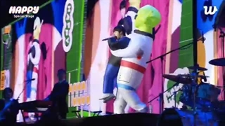 اجرای آهنگ Runnig Wild در روز اول استیج ویژه جین