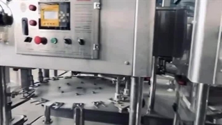 فروش ویژه پرکن ۴ نازل اتوماتیک گلاب، عرقیات، آبمیوه ساخت ماشین ساز/۰۹۱۵۷۱۰۰۰۷۱