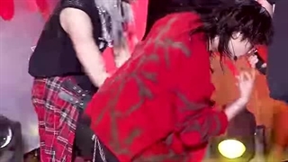 فنکم هیونجین در اجرای chk chk boom از استری کیدز ( درخواستی )