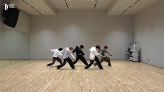 پرکتیس "Over The Moon"