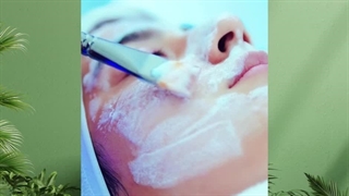 فیشیال پوست در کلینیک نوین ایرانا؛ تجربه‌ای برای پوست شاداب و درخشان برداشتن خال گوشتی