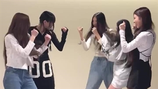 همگی باهم APT APT APT