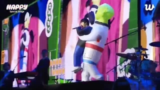 اجرای Running Wild از جین در روز اول کنسرت