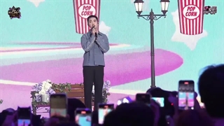 اجرای آهنگ Popcorn و Small Girl از کیونگ سو عضو اکسو به همراه یونگجی در مراسم KGMA 2024