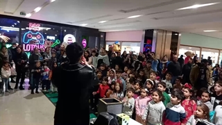 اجرای شعبده بازی در ایرانمال