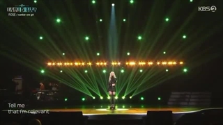 احرای اهنگ nummber one girl رزی در برنامه ی لی یونگجی