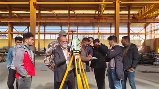 نظرات دانشجویان دوره نقشه برداری با دوربین توتال