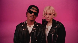 دانلود موزیک ویدیو آهنگ APT از رزی و برنو مارس