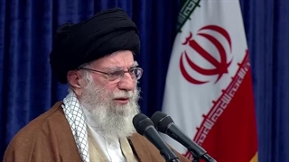 14030921: دیدار اقشار مختلف مردم با رهبر انقلاب درباره تحولات منطقه