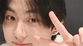 انجینا جونگوون توی ویورس لایو گذاشتههههه برید حمایت کنید ازششششش