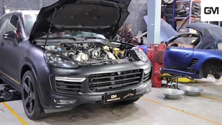 "آموزش روشن کردن پورشه در صورت مشکل با باتری یا آنتن ریموت"