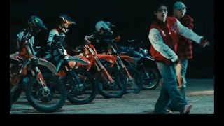 ترجمه فارسی آهنگ Walkin on Water از Stray Kids استری کیدز