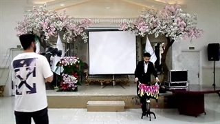 شعبده بازی در جشن شرکت صنعتی