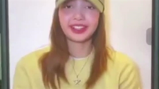 البوم لیسا لو رفته!؟ این ویدیو خیلی مهمه بلینکز...داره گریه میکنه(کپشن لطفا)