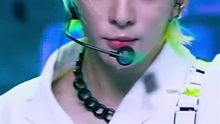 حالا دقیقا روز عروسیم ویدیو ندارم بزارم :خنده: بیاید عروسی شروع شدددد