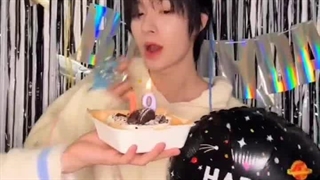 تولد 19سالگی دونگهوای خوشگلم مبارک:)