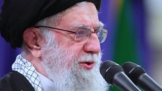 پاسخ رهبر انقلاب به شبهه یک دانشجو در باره مسئولان نظامی و امنیتی