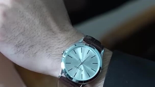 راهنمای انتخاب ساعت مچی مناسب برای جلسات کاری – استایل حرفه‌ای خود را تکمیل کنید!