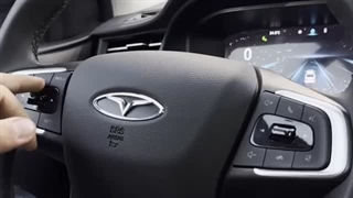 بررسی آپشن های خودرو Arrizo 6 PRO