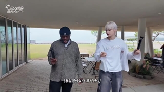 برنامه‌ی Afternoon Stroll with Jonathan با حضور هونینگ کای عضو TxT