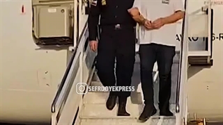 گزارش تصویری استرداد متهم کلاهبرداری 27 هزار میلیاردی به کشور توسط پلیس بین الملل فراجا