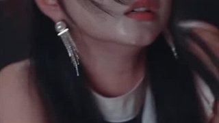 افکار پنهان قسمت ۵ زبان اصلی   رازهایم را در تابش مهتاب دفن کن. به انگلیسی   (Bury My Secrets in the Moonlit Glow)   سریال چینی