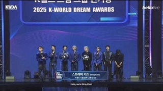 امروز مراسم K-World Dream Awards 2025 با حضور پسرا برگزار شد. ( کپشن مهم)