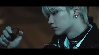 موزیک ویدیو deep end از فلیکس *درخواستی* کپشن