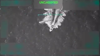 لحظه انهدام قایق قاچاقچیان ونزوئلایی توسط ارتش آمریکا