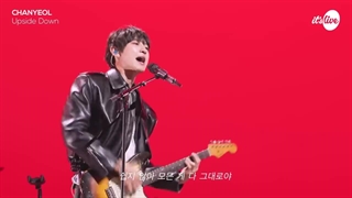 اجرای لایو آهنگ جدیدUpside Down چانیول