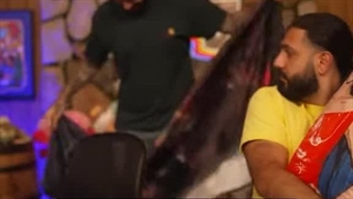 الهییی بیچاره دیگه نمیتونن هیچکاری کنن :)