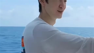 اینم صحنه های خنده دارش....( چه یوان )❤️