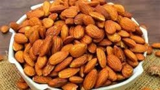 بادام عالیه؛ ولی اشتباه می‌خوریش