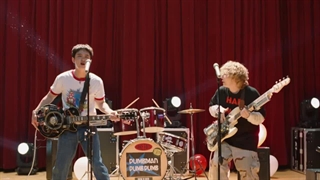 موزیک ویدیوسینگل DUMBکیونگسو با پنومکو