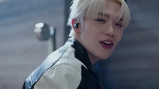 موزیک ویدیو Iconik از Zerobaseone با زیرنویس فارسی اختصاصی